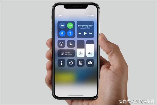 從iPhone X到華為Mate 10，全面屏手機值得買嗎？